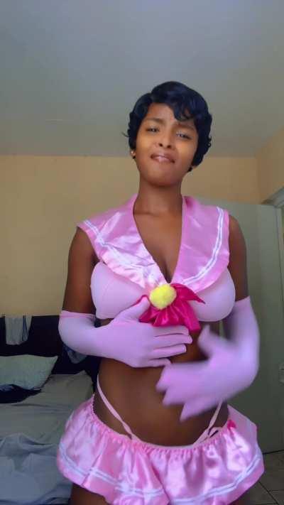 Are you into black girls ? 