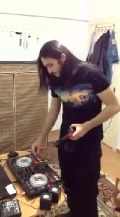 Yeni karakter DJ LORD