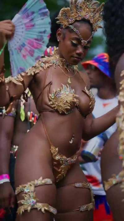 Warm-up Wine (@official.deefinewhine)