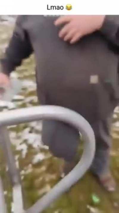 Who wants to 🅱️oint it?