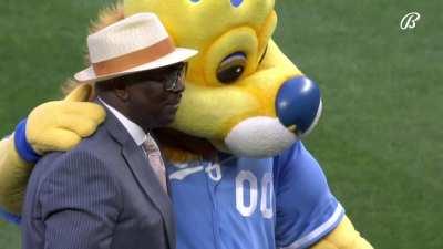 [Highlight] [Highlight] Bob Kendrick, president of the Negro Leagues Baseball Museum, throws out the first pitch for the Kansas City Royals on 2023's Jackie Robinson Day.