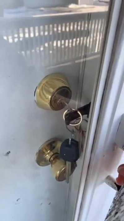 She got her keys stuck in the doors