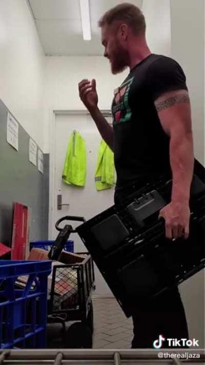 Dear Diary, today was a great day at work. I slapped that little bitch of a crate so hard it gave me an erection and I jerked off in the employee bathroom later 💪💦