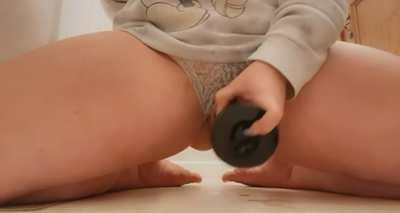 I'll squirt all over your cock, face, or fist if you let me 😌💕.