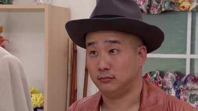 Larry's bookie Sung meets Susie's dog Oscar