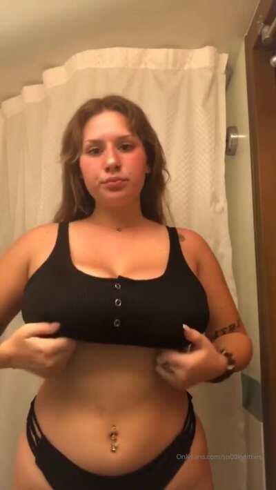 Titty Titty bang bang 💥