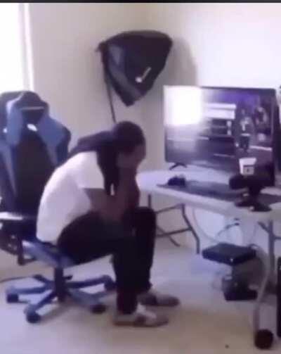 me whenever bruce stops streaming