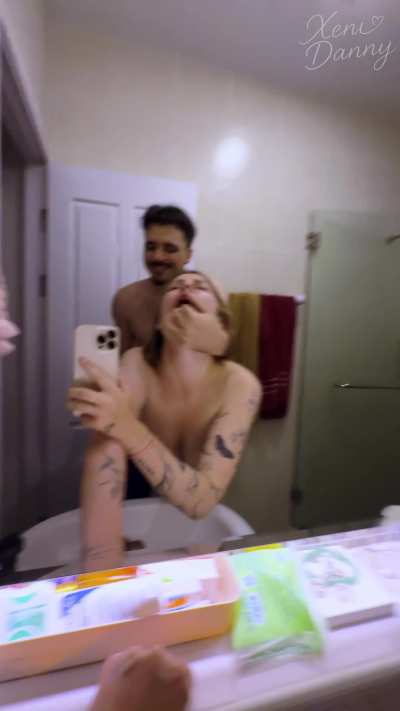 Hard fuck in the bathroom