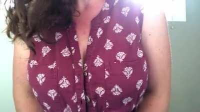 I rule with the velvet tongue / and my dress undone / and I’ll get you lost / but I’m having [f]un