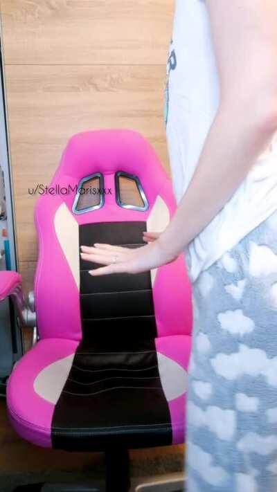 my chair has magical powers...😏