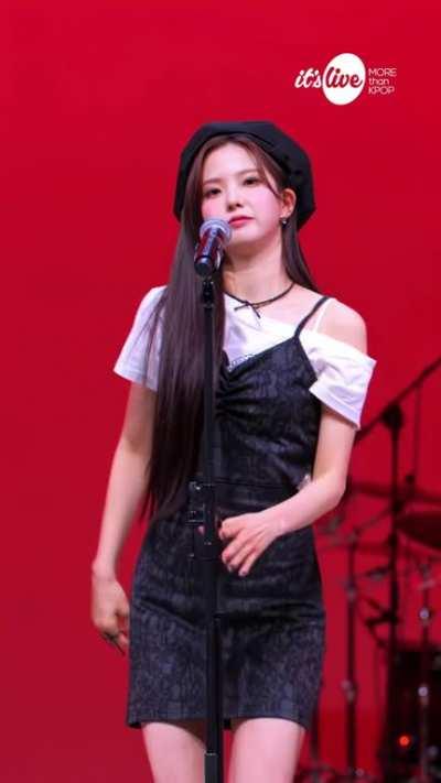 [230427] Yujin - it’s Live TikTok update: Giddy - 1PersonCam [LOVESTRUCK!]