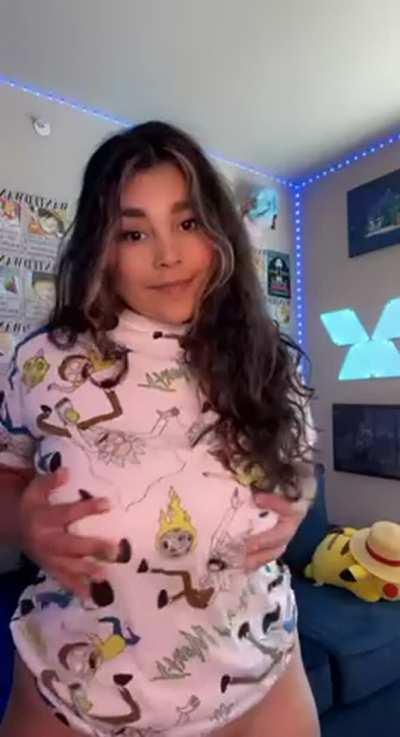 Hey Papi… Would you make love to me after our date?