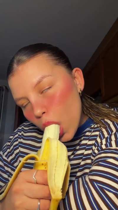 Podr&iacute;a comerme el tuyo 🍌