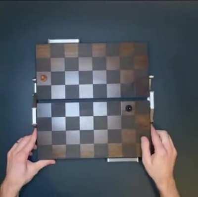 This Kinetic Chess kit