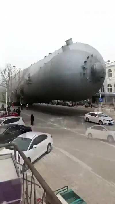 China displays its Dongfeng-4100 intercontinental missile on the streets