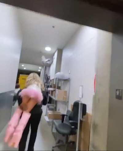 I wanna be Sabrina Carpenter’s band