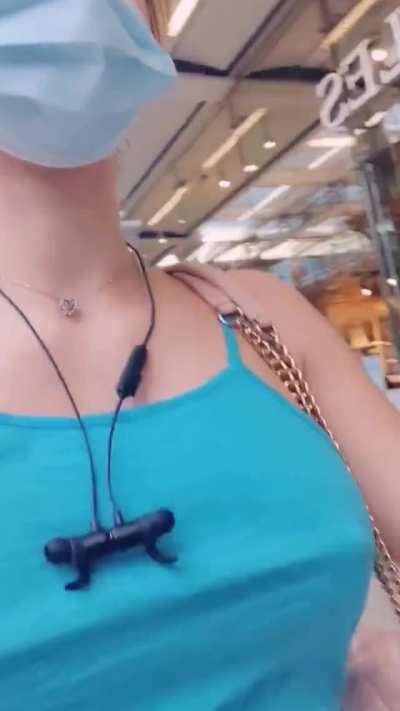 Showing off some public pokies through London