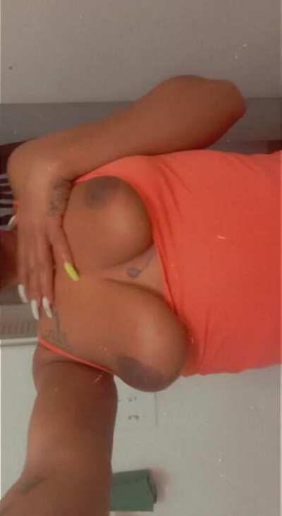 Pretty, pretty titties and pretty pussy 🌸🥳