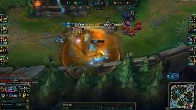 Hi guys! I made this outplay today and I would like to share it :)