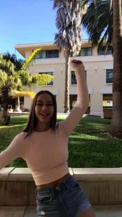 uhliseee (@uhliseee)