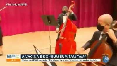 Brazilian Symphonic Orchestra performs funk song 