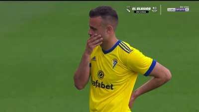 Valencia Players Walk Off The Pitch After Alleged Racial Slur (Full Altercation) ( Reupload )
