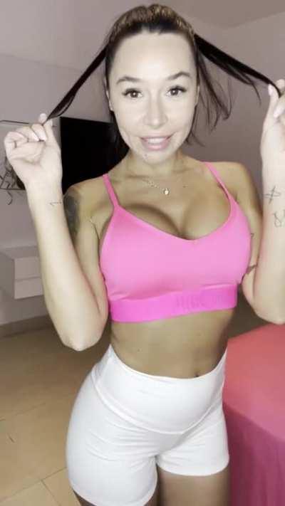 Slutty little bimbo doll 😋