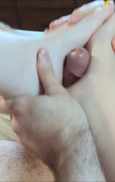 Use my feet like a Fleshlight