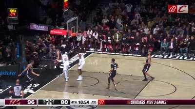 [Highlight] Mitchell absolutely posterizes Watanbe