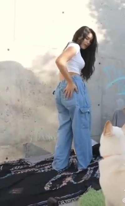 I wanna spank her ass 😩