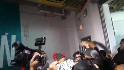 Another view of this Chump getting slapped