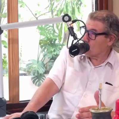 Cuando el barco se hunde, los primeros en abandonarlo son las ....