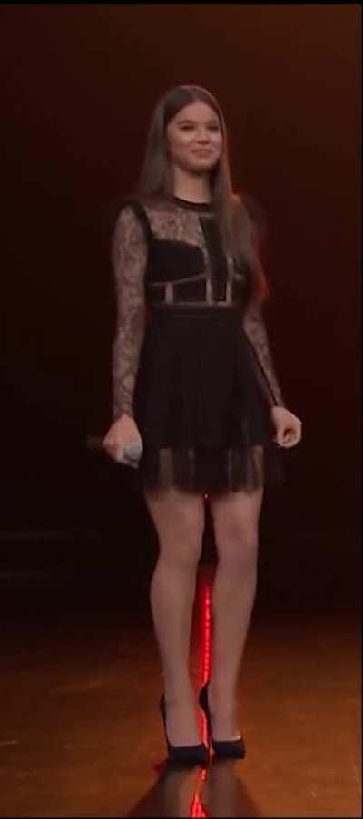 Hailee Steinfeld on Jimmy Fallon
