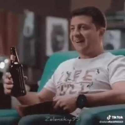 Mfw it's a comfy Saturday evening and you get to enjoy laughing at copium addicts as the russian army disintegrates: