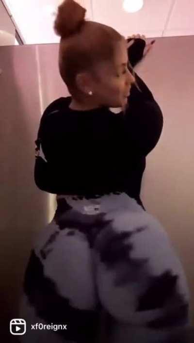 🍑😳