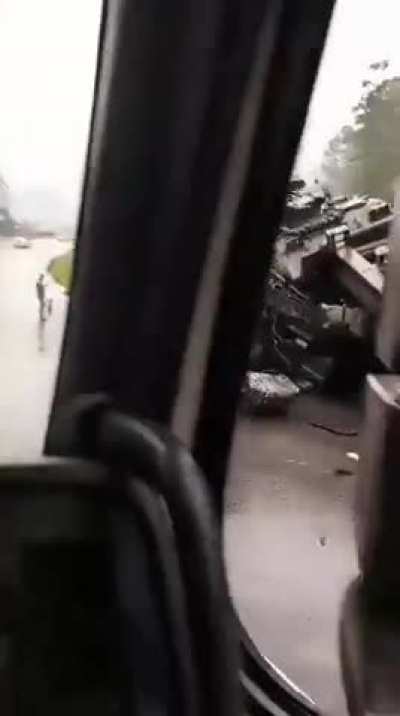 Accident involving Malaysian Army trailer on KL-Karak Highway