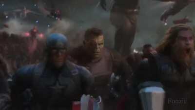 Hay está el video de feliz jueves que siempre pone mati, cazzu te odio 😔