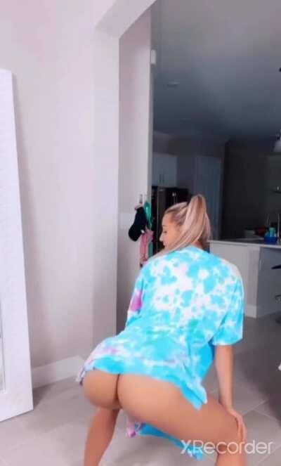 Hot AF😍🔥💦 (Get Her 12GB Folder includes BG sextapes in Comment)👇👇