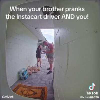 Pranking his buddy and the delivery driver