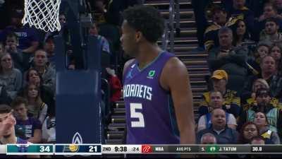 [Highlight] Mark Williams working on both ends!