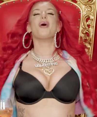 Basic To Bougie Cleavage