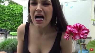 Dunjahh doesn't swallow she spits