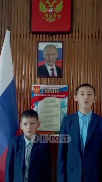 Как детей в школах и детских садах России учат любить Владимира Путина