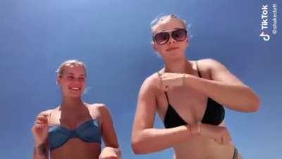 amanda anisimova and sofya zhuk