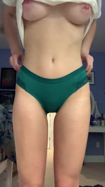 More Judaism ... This Time With A Hot Titty-drop And Pussy Lips Show