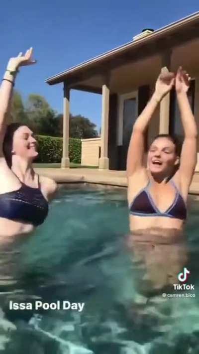 Camren Bicondova with Larsen Thompson