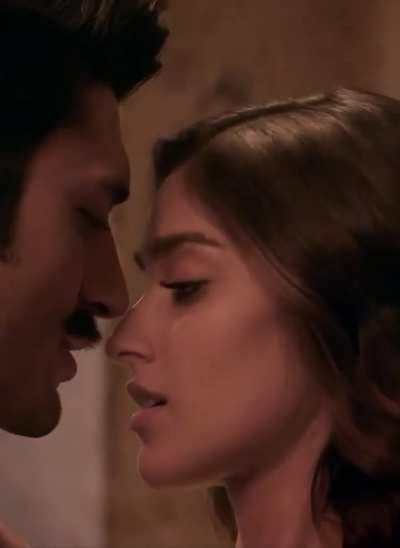 Ileana D'Cruz [Baadshaho]