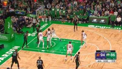 [Highlight] Chris Paul rises up and REJECTS Robert Williams' dunk attempt