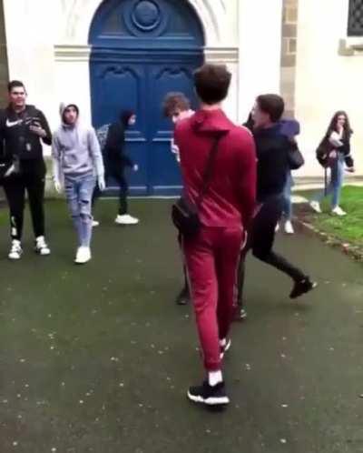 A French fight with a twist.