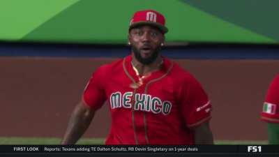 [Highlight] Arozarena makes another catch to get Mexico out of a bases loaded jam and ends the inning!
